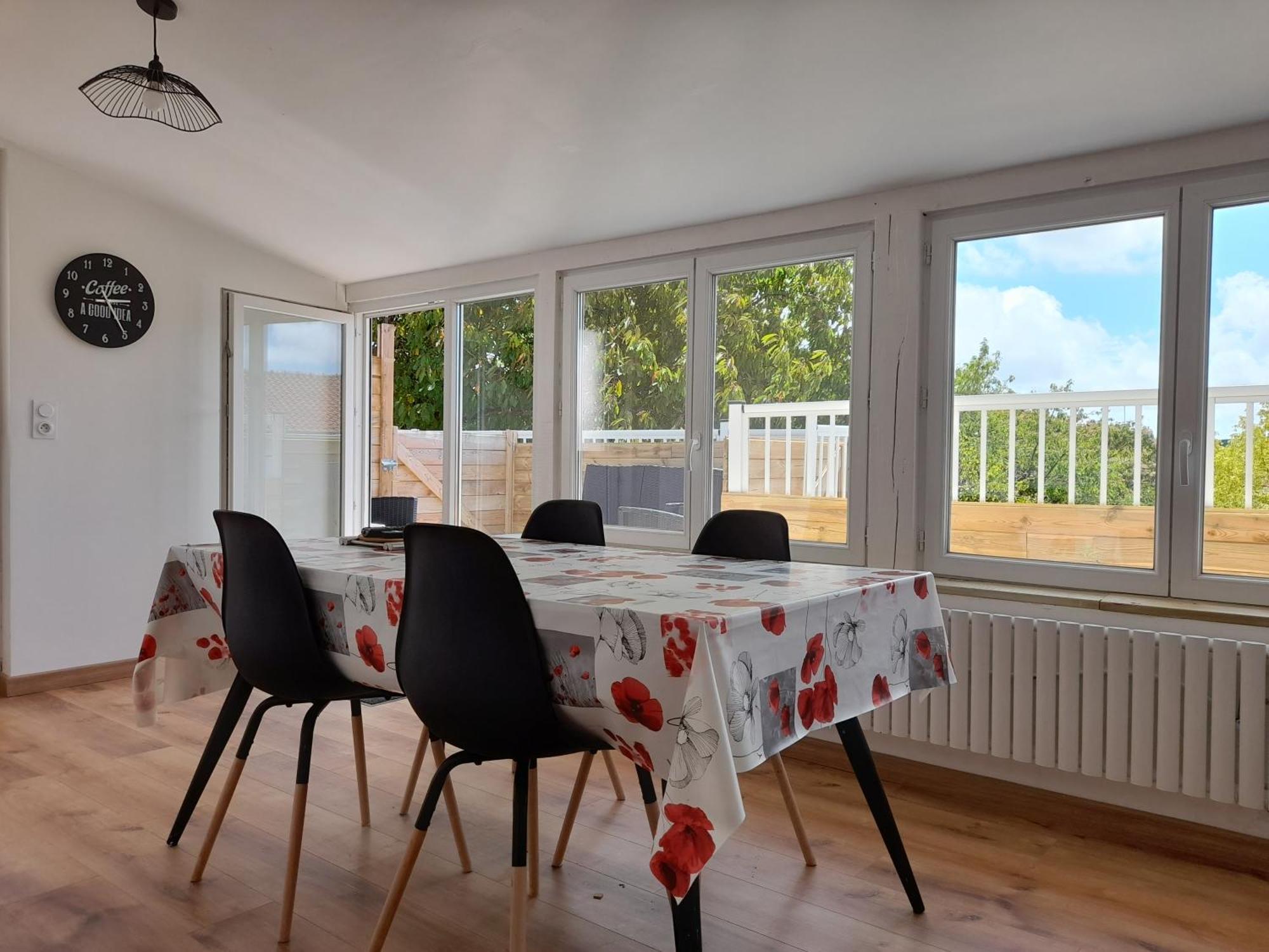 Logement Lumineux Avec Terrasse La Roche-sur-Yon Exteriör bild