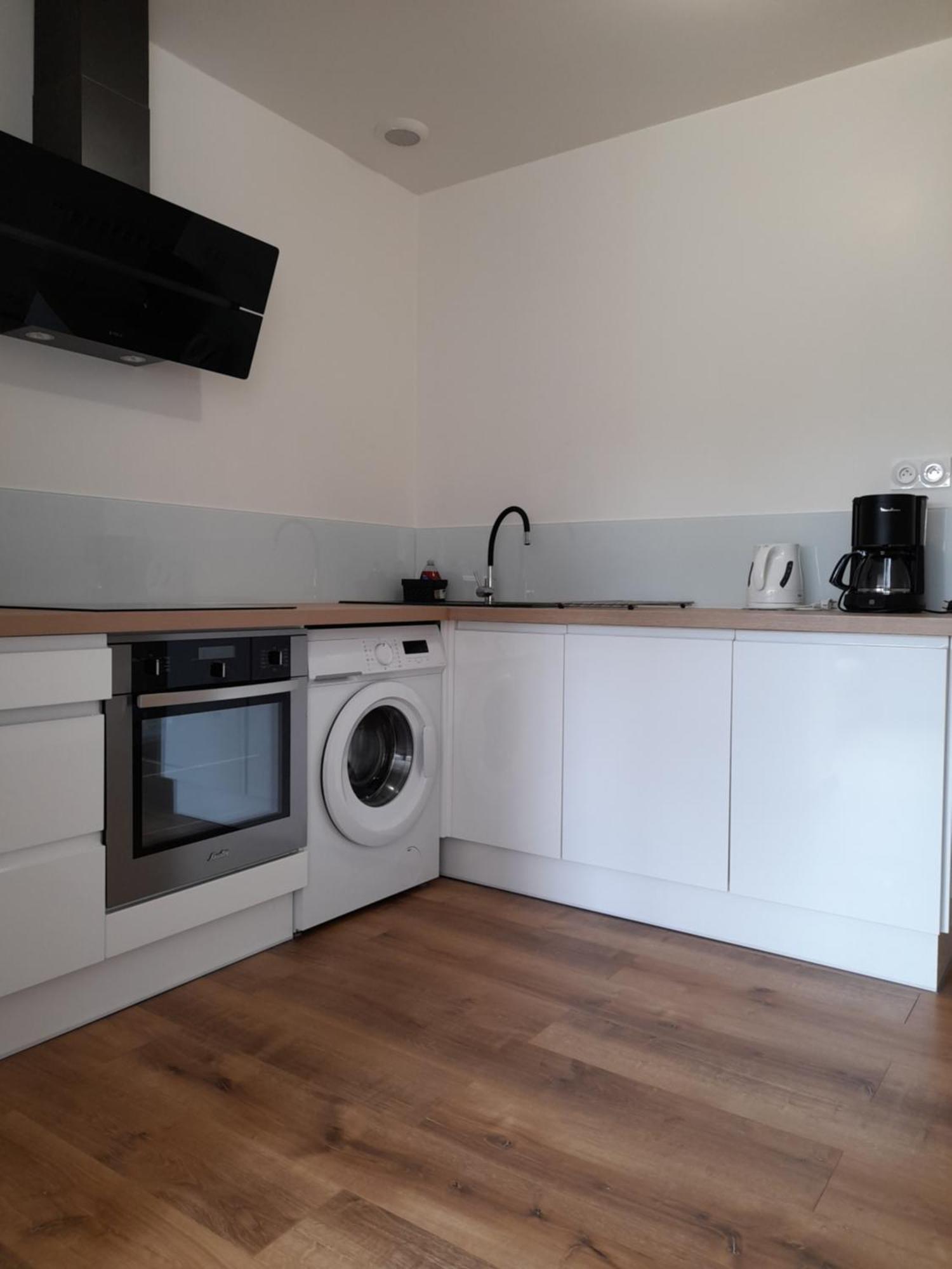 Logement Lumineux Avec Terrasse La Roche-sur-Yon Exteriör bild