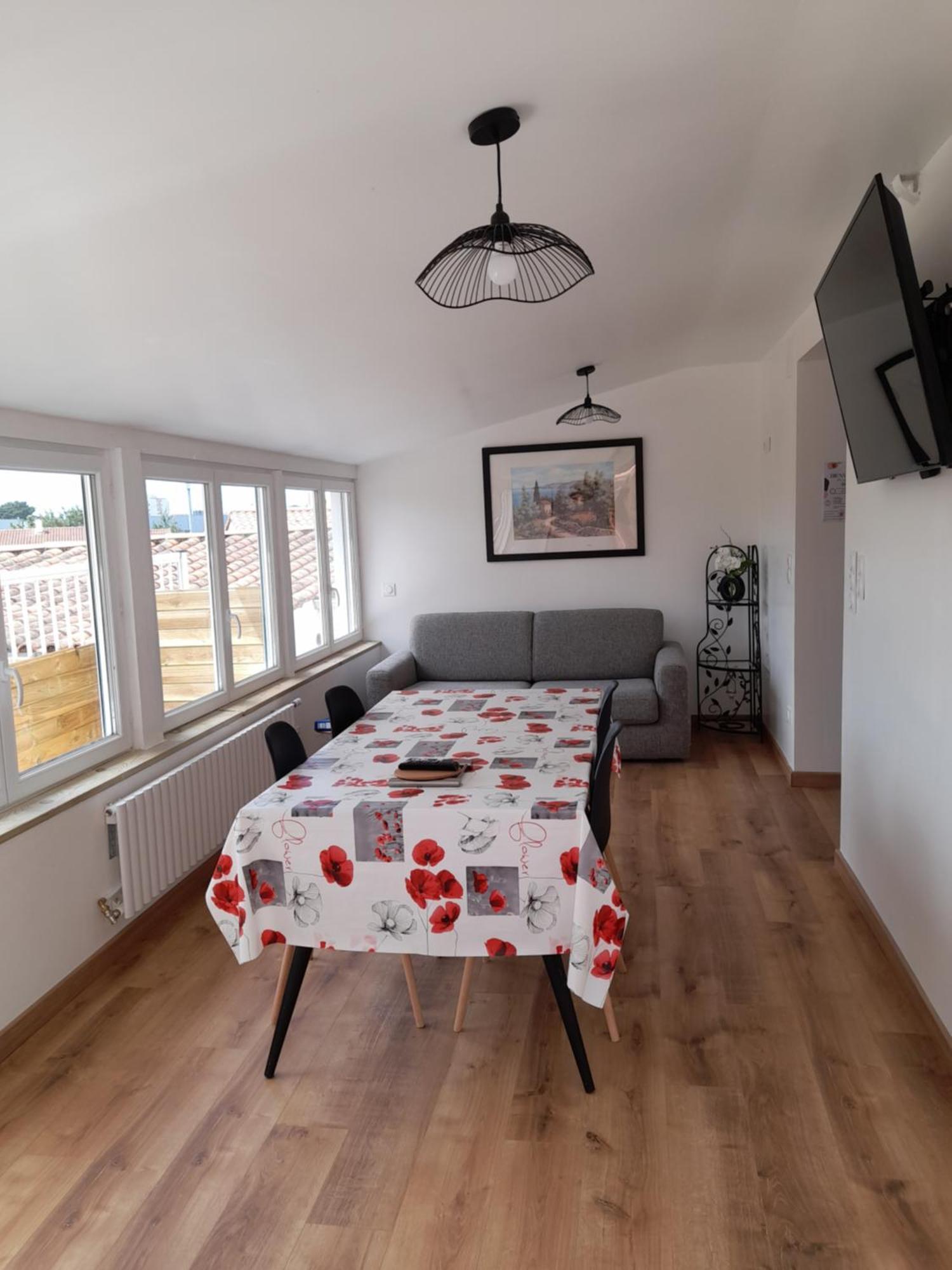 Logement Lumineux Avec Terrasse La Roche-sur-Yon Exteriör bild