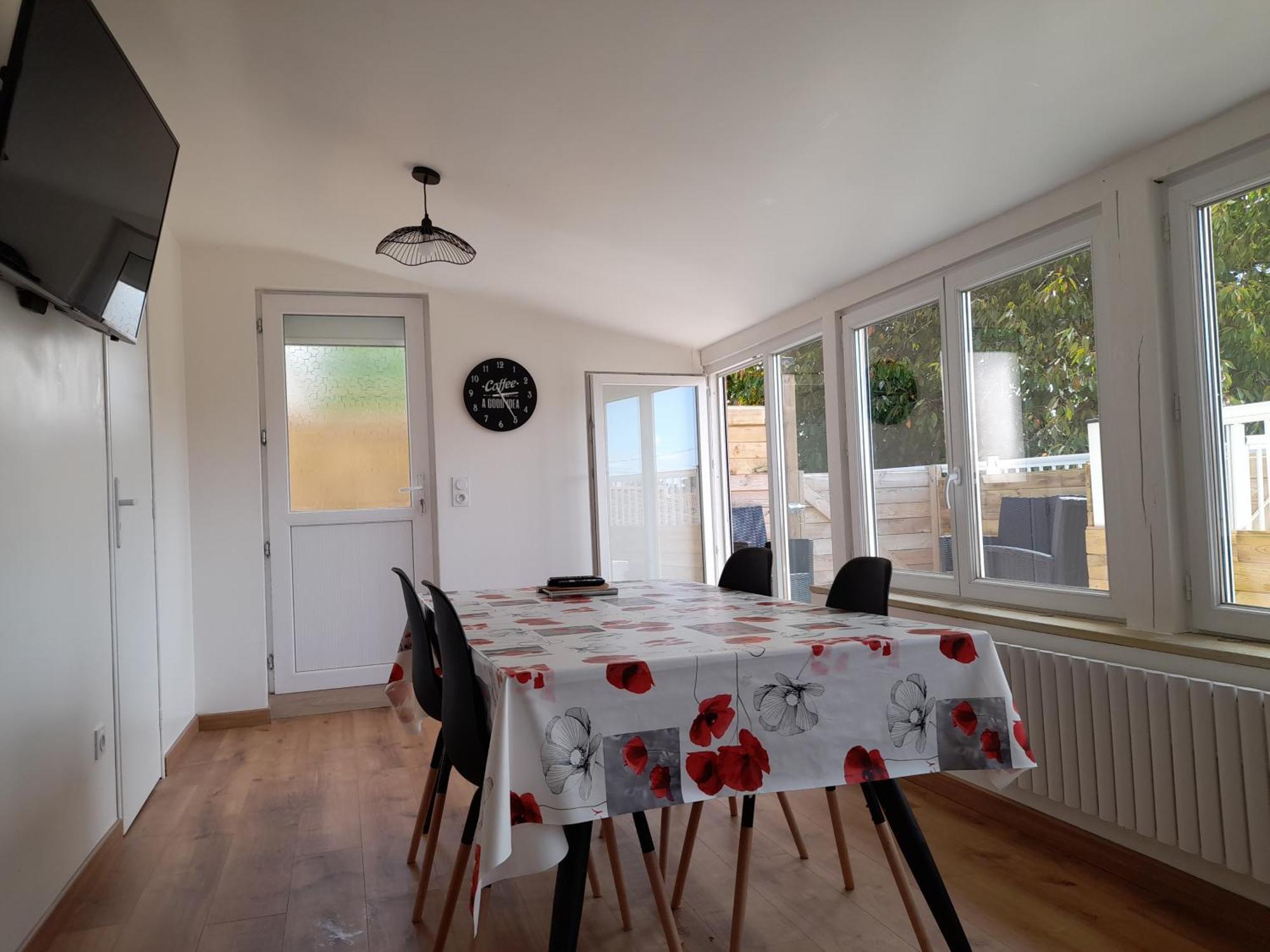 Logement Lumineux Avec Terrasse La Roche-sur-Yon Exteriör bild